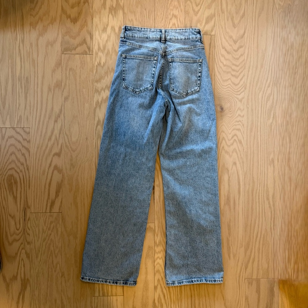 H&M High Rise Wide Leg Jeans - Picture 2 of 3